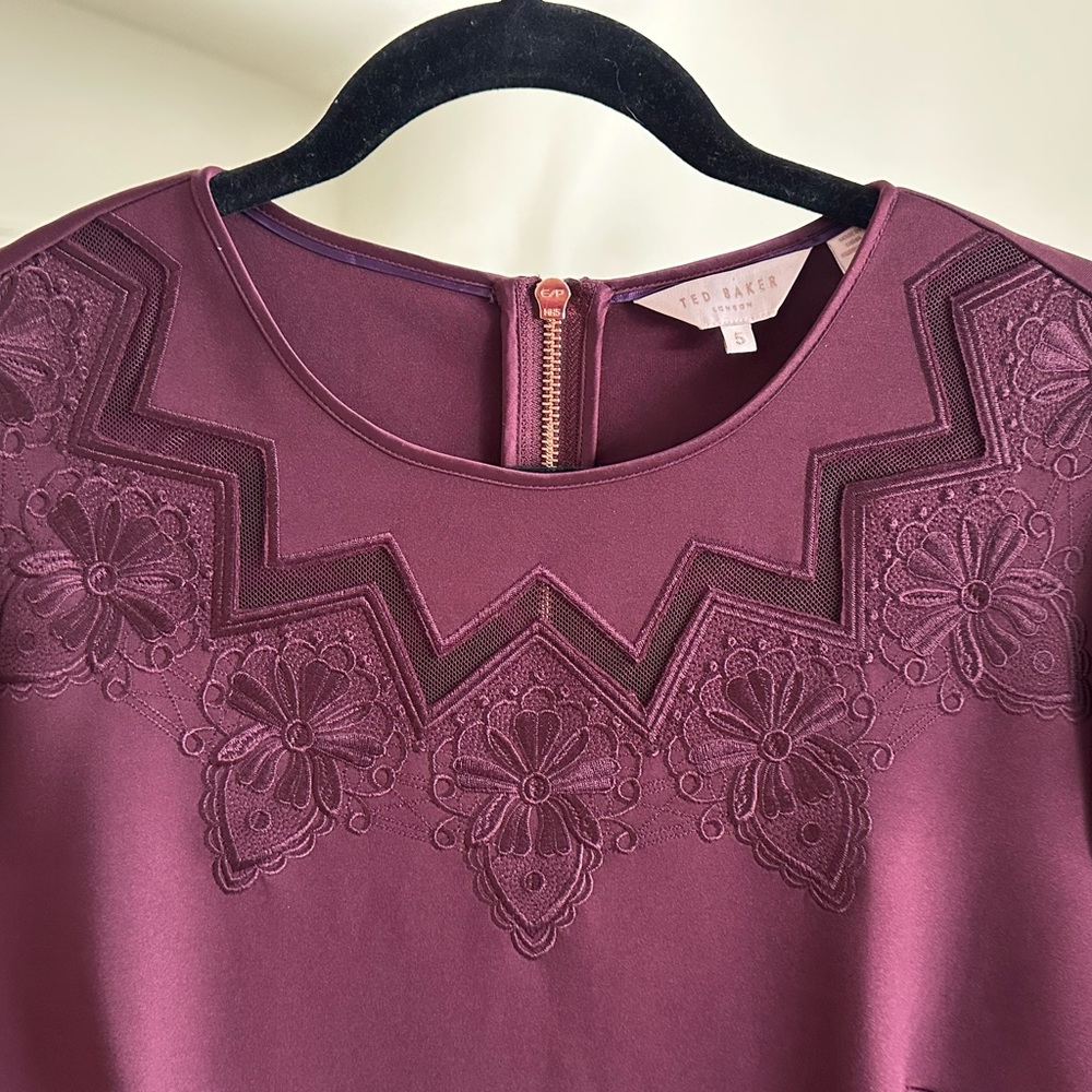 Ted Baker London Burgundy Dress w Floral Design and Sheer Cutouts Ted Sz 5 - Picture 2 of 13
